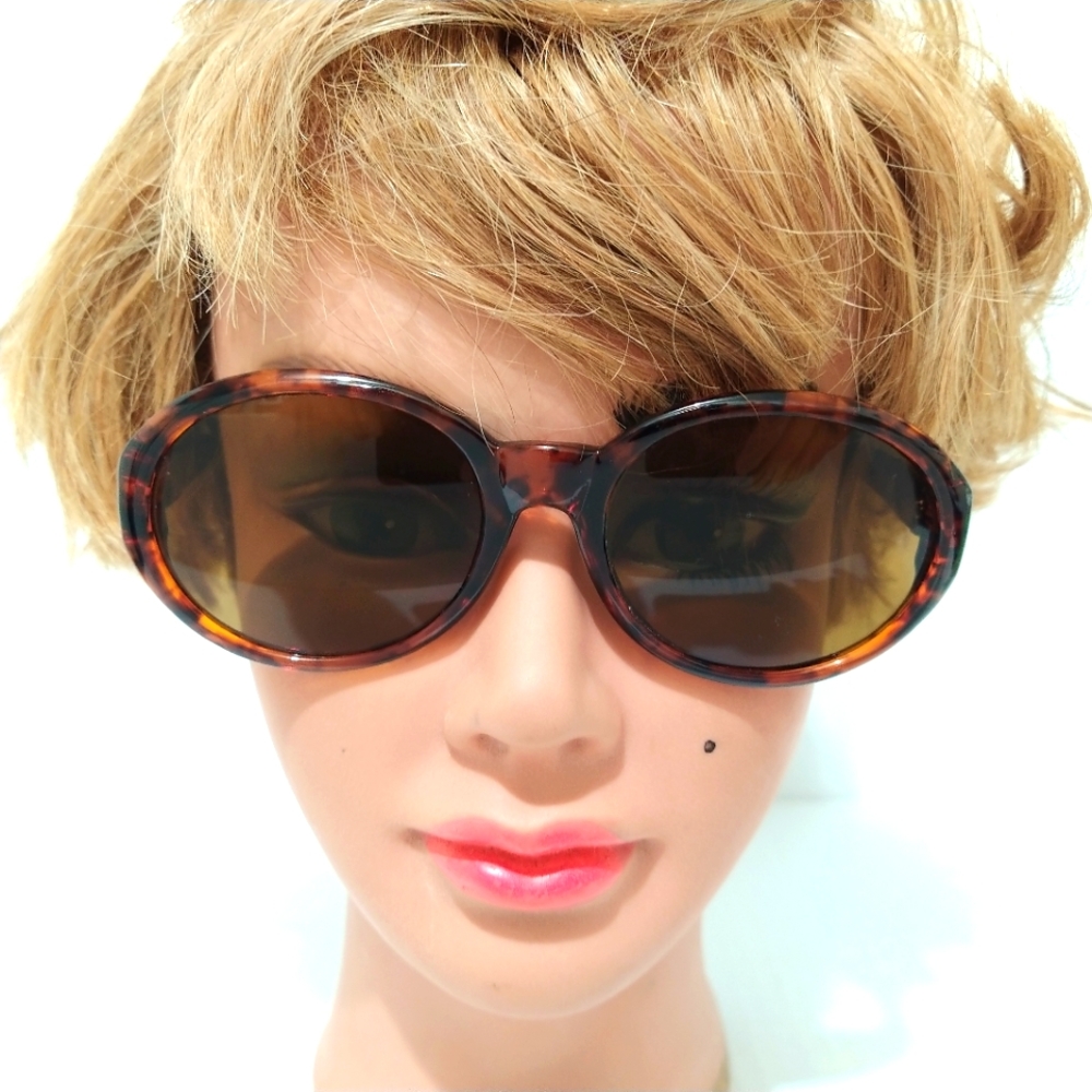 NINE WEST Tortoise Sunglasses